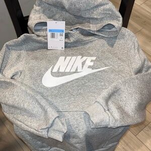 Nike hoodie kids size medium